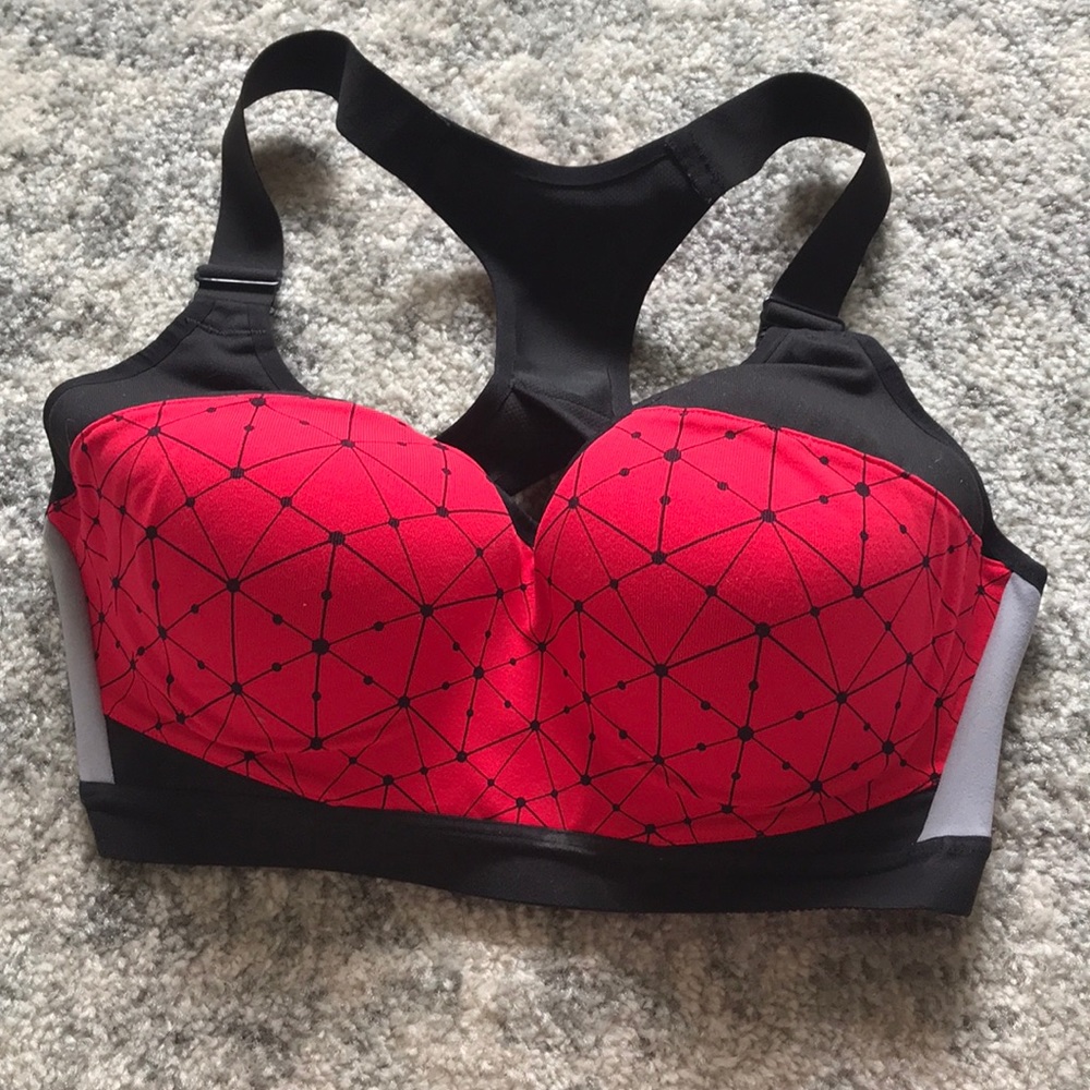 Victoria Sport Padded Sports Bra